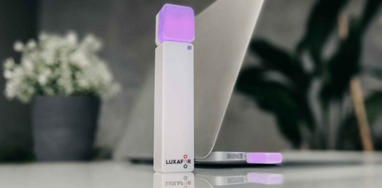 Luxafor Bluetooth Wireless Availability Indicator Purple